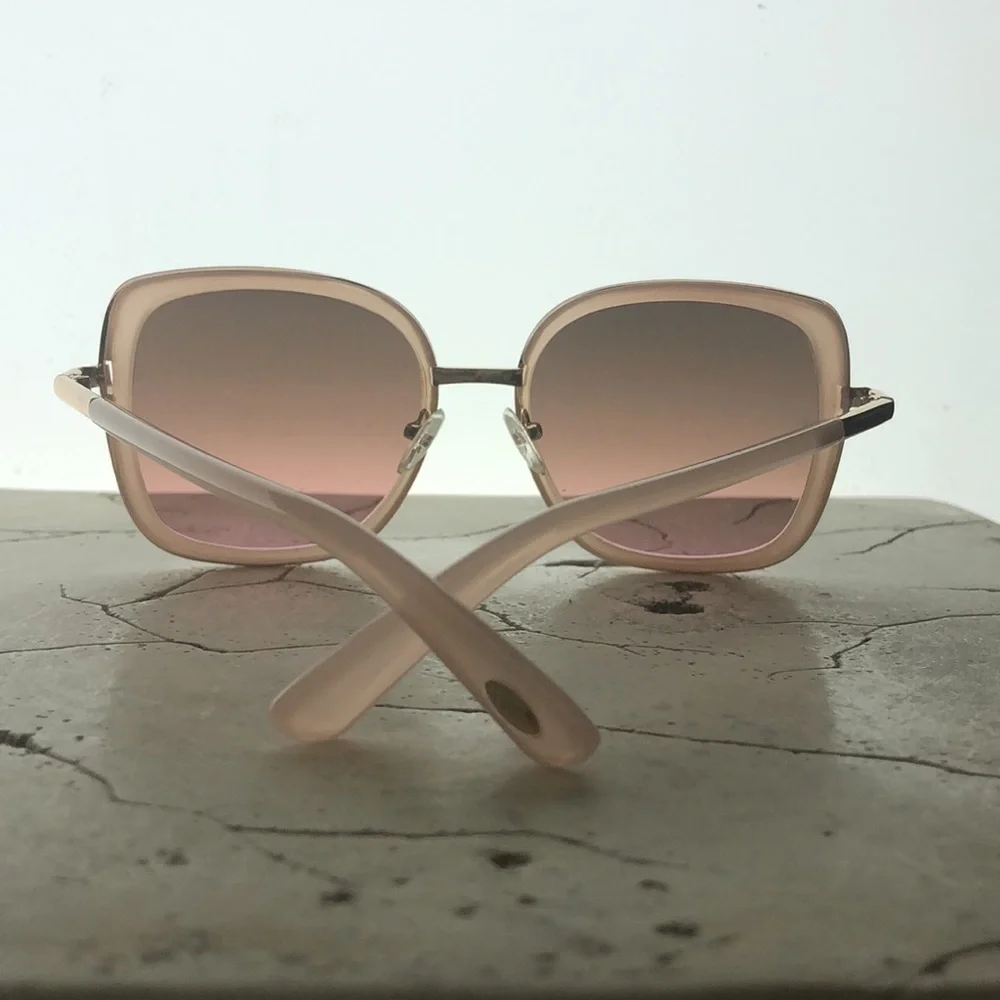 Oscar DeLa Renta Square Light Pink Slim Arm Two Tone Tint - Picture 4 of 6